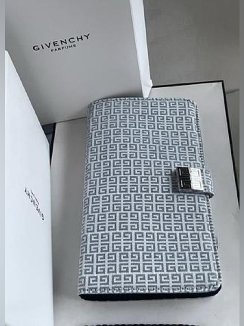 Givenchy Luxury Makeup Brush Set in Monogram ClutcH NIB, $325+ Value